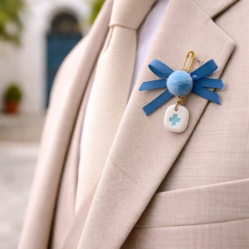 Μαρτυρικό βάπτισης πέτου με κεραμικό σταυρό με γαλάζιο πον πον, κορδελάκι και παραμάνα για αγόρι