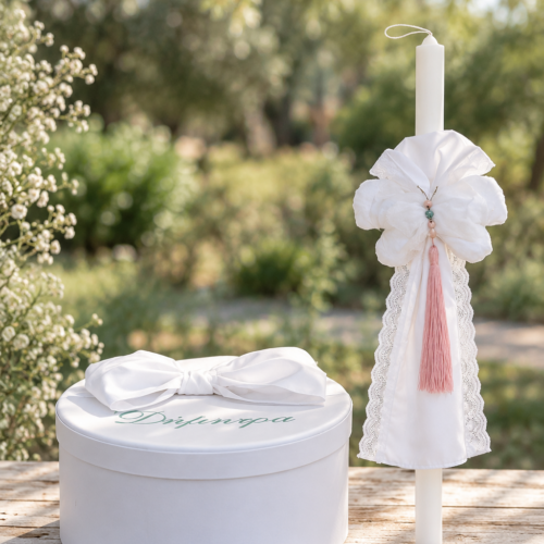 Ολοκληρωμένο βαπτιστικό πακέτο κοριτσιού Handcrafted Elegance με χειροποίητο φόρεμα, κεντημένη καπελιέρα και λευκά βαμβακερά είδη